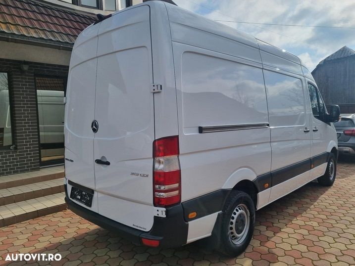 Mercedes-Benz Sprinter - 3