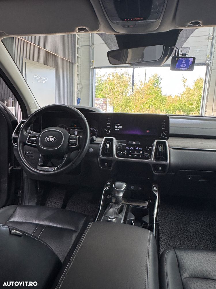 Kia Sorento - 4