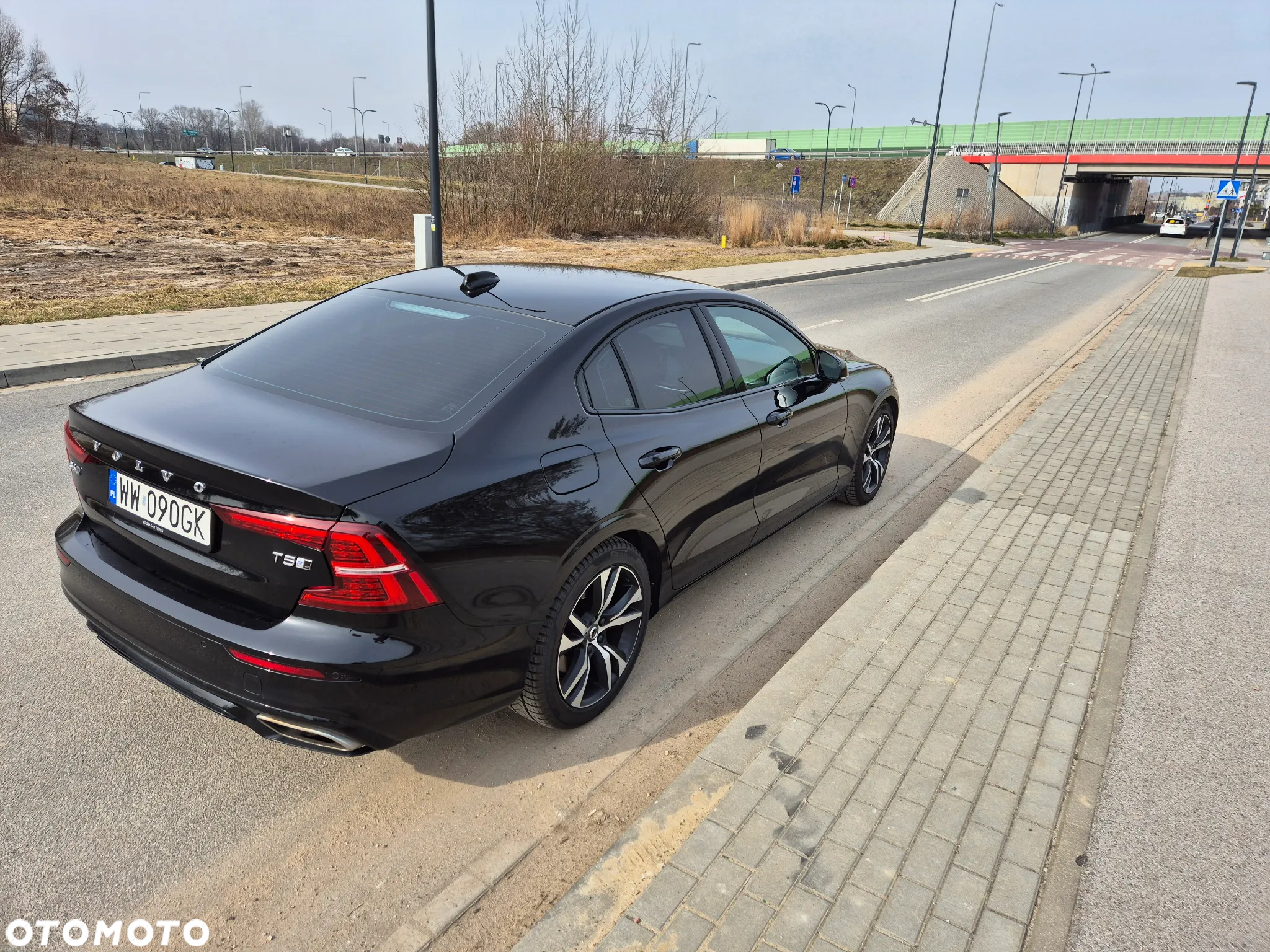 Volvo S60 T5 AWD R-Design - 5