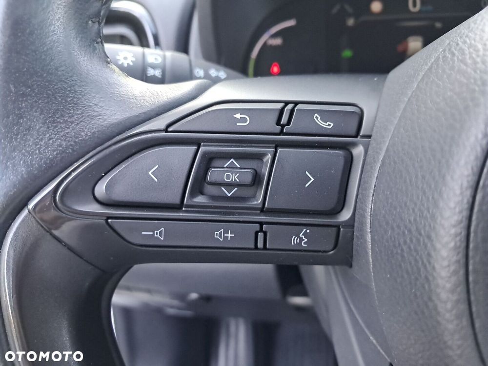 Toyota Yaris Cross Hybrid 1.5 Comfort 4x4 - 19
