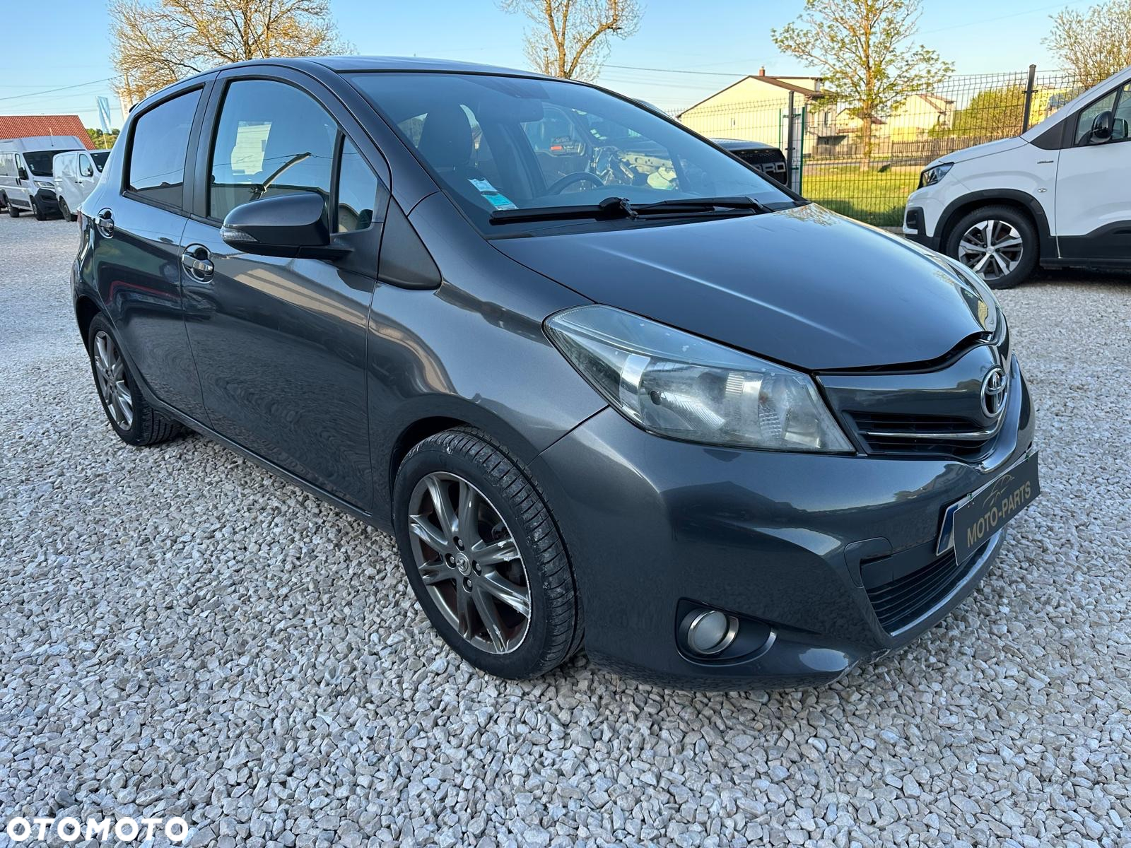 Toyota Yaris - 17
