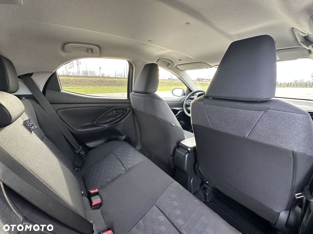 Toyota Yaris Hybrid 1.5 Style - 14