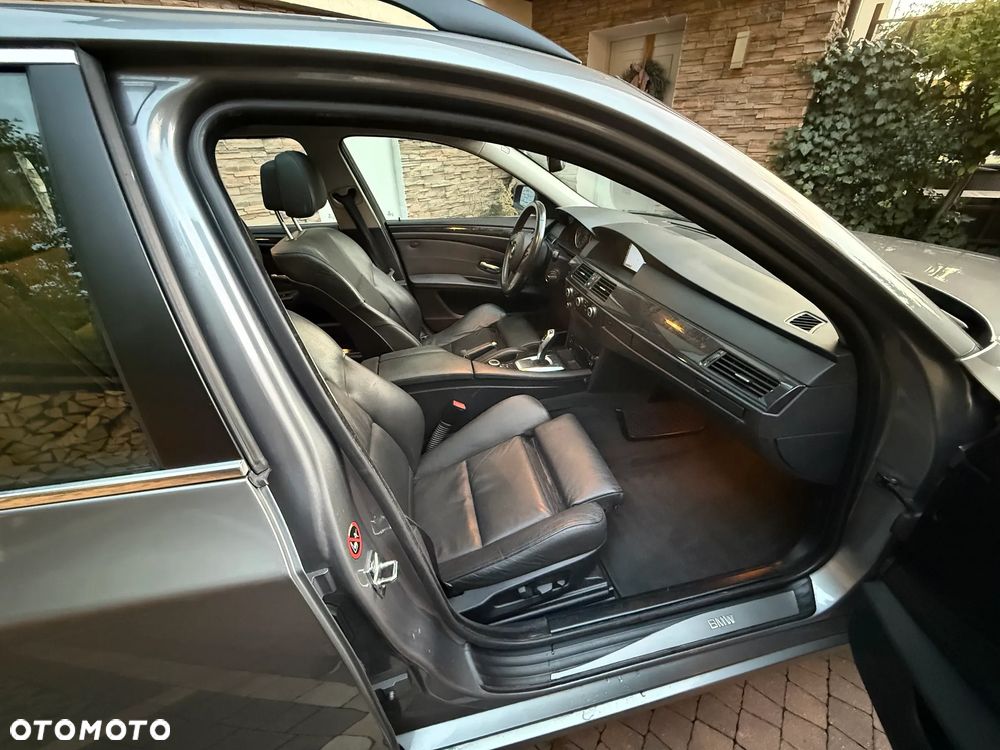 BMW Seria 5 530d xDrive - 9
