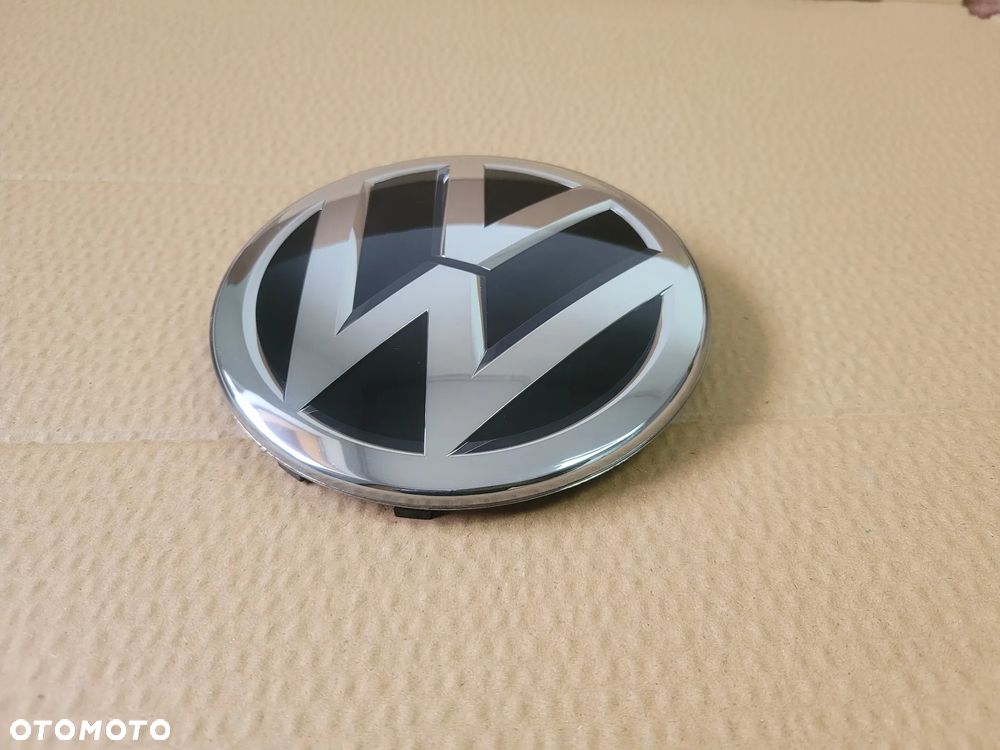 EMBLEMAT LOGO ZNACZEK NA RADAR VW PASSAT B8 GOLF VII 3G0853601A - 1