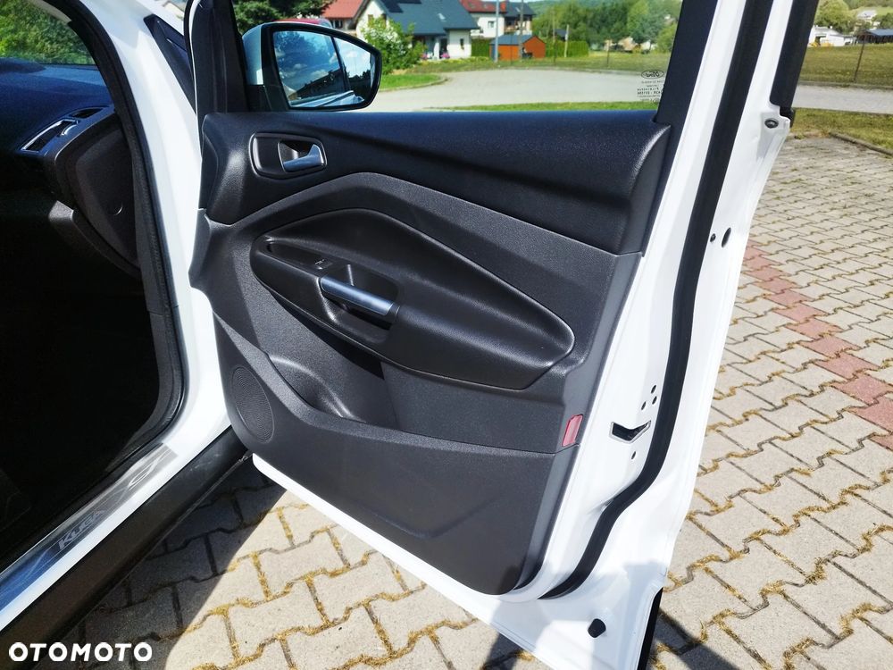 Ford Kuga 1.5 EcoBoost 2x4 Titanium - 30