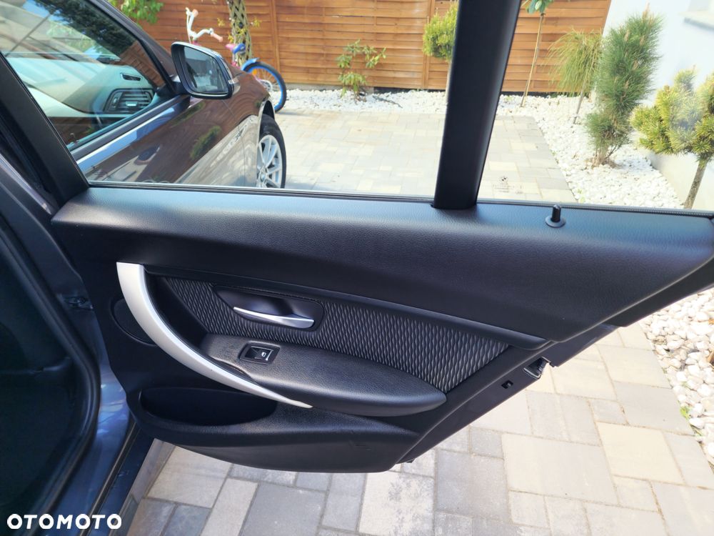 BMW Seria 3 316d Advantage - 26