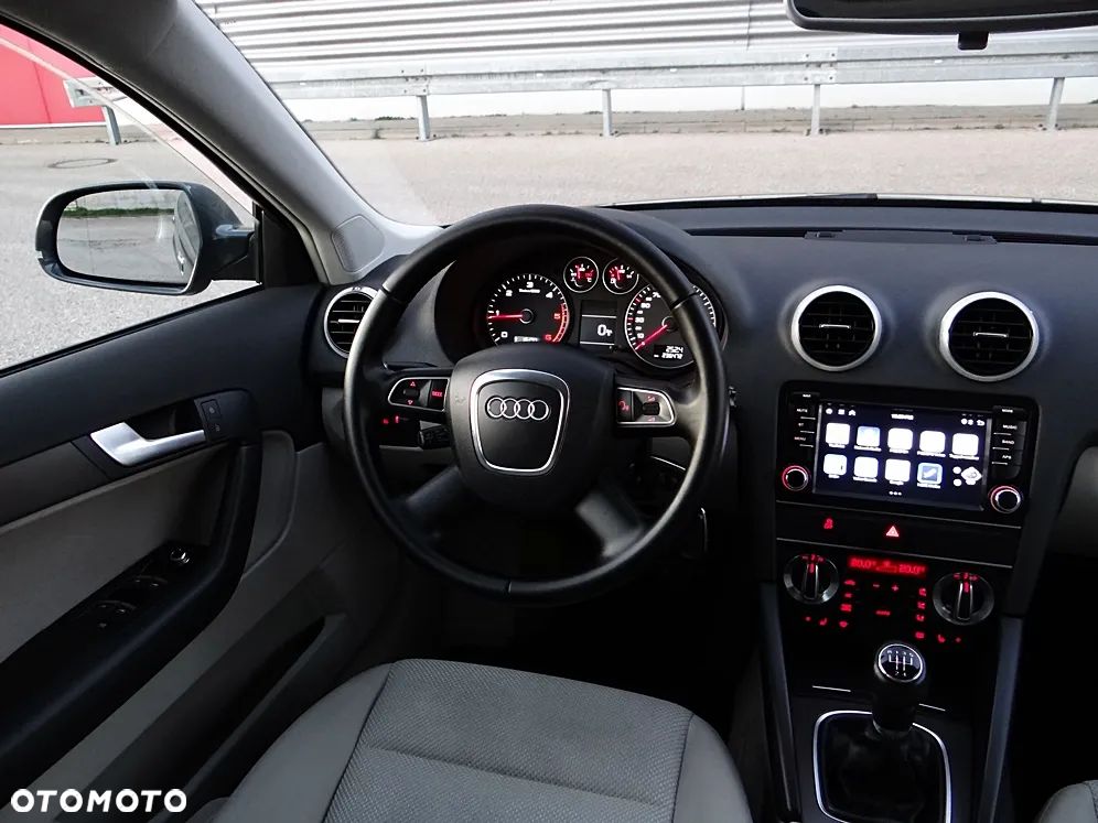 Audi A3 Sportback 1.6 TDI Attraction - 5