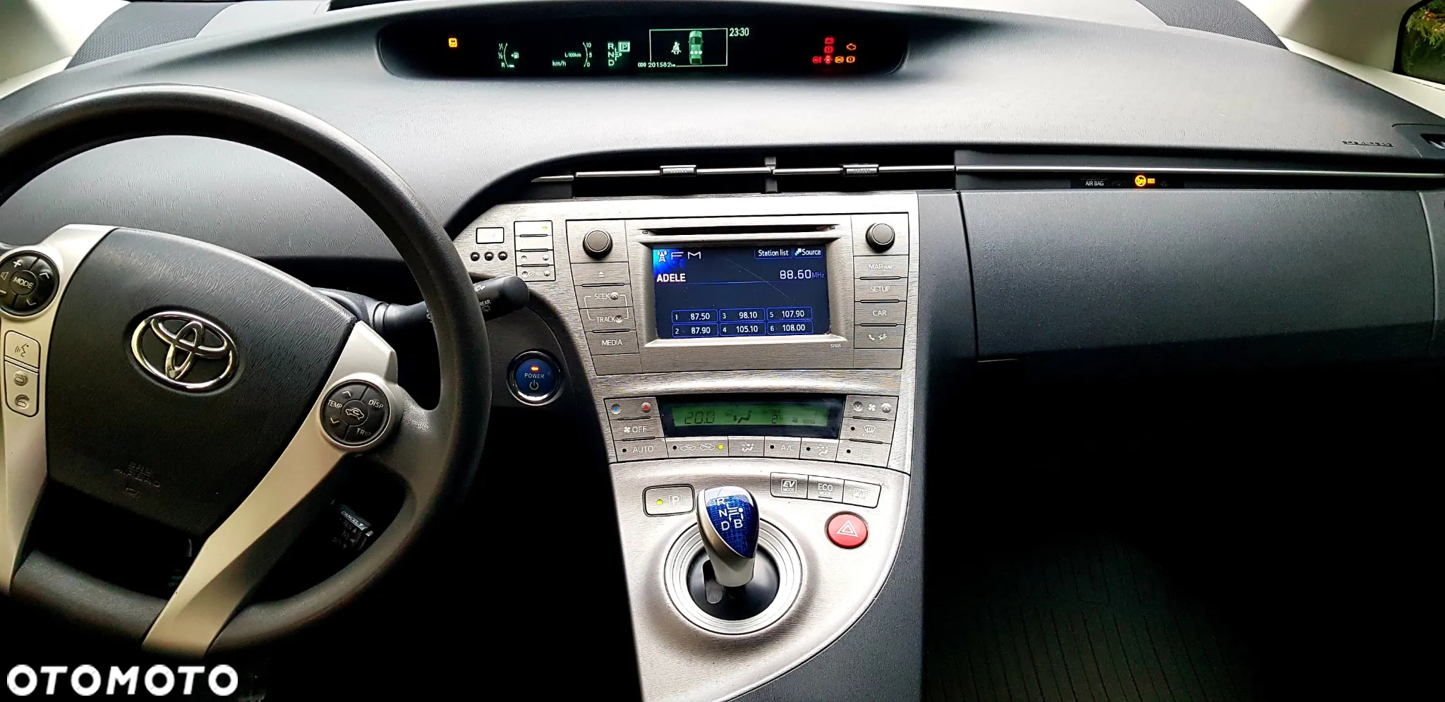 Toyota Prius - 12