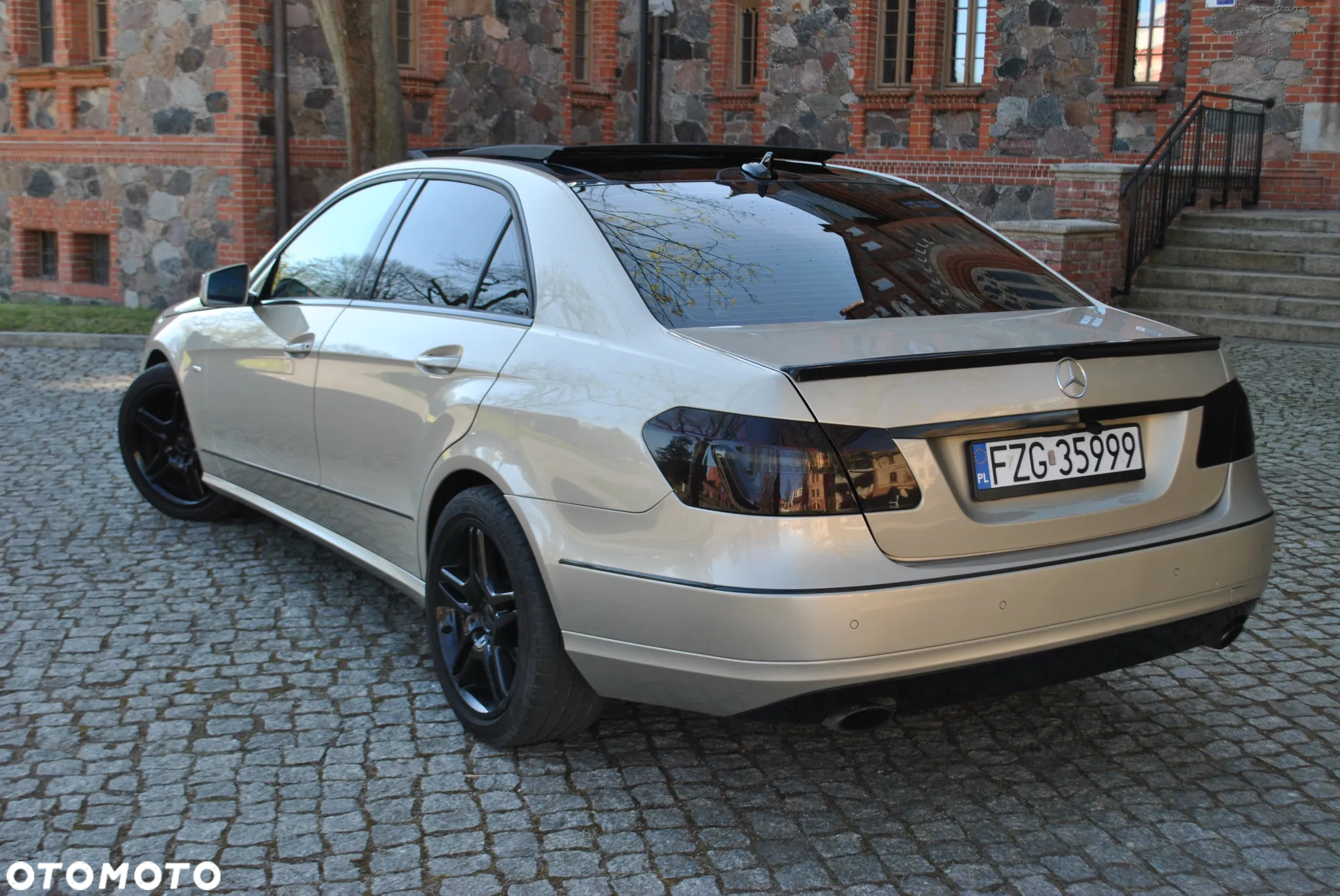 Mercedes-Benz Klasa E 350 T CDI DPF 4Matic BlueEFFICIENCY 7G-TRONIC - 5