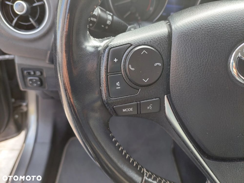 Toyota Auris 1.2 T Selection MS - 26