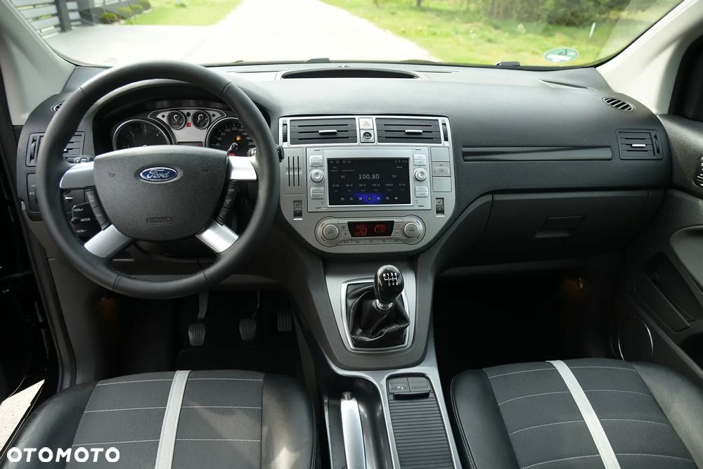 Ford Kuga - 25