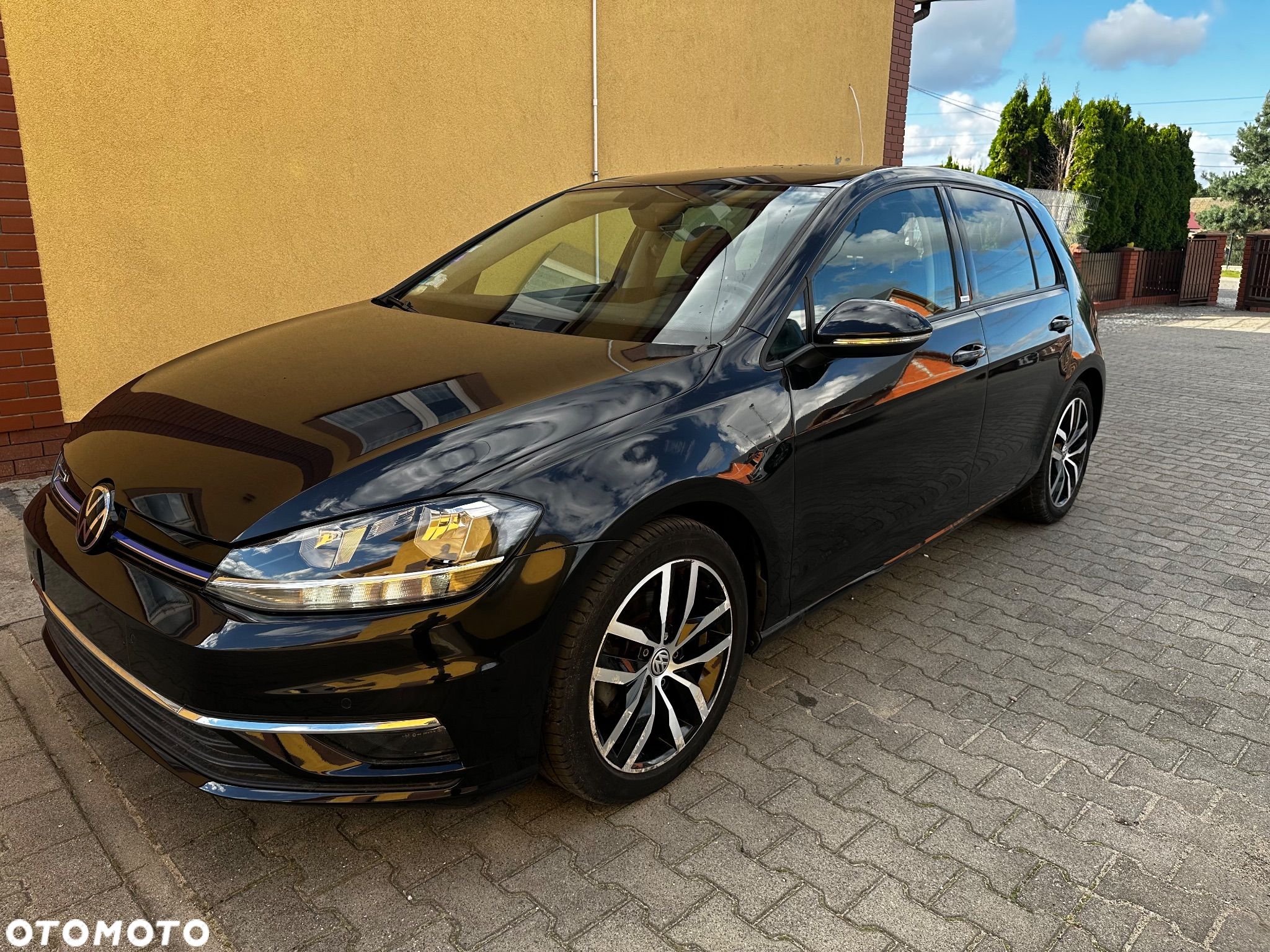 Volkswagen Golf 1.5 TSI BlueMotion ACT DSG Comfortline - 1