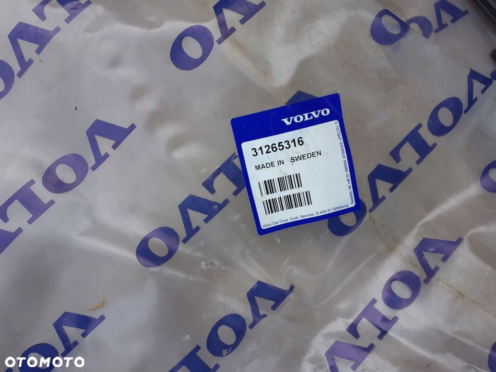 Listwa progowa prawa do Volvo XC70 07-16 31265316. - 2