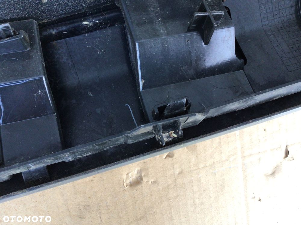 Grill Atrapa Mitsubishi L200 Lift - 6