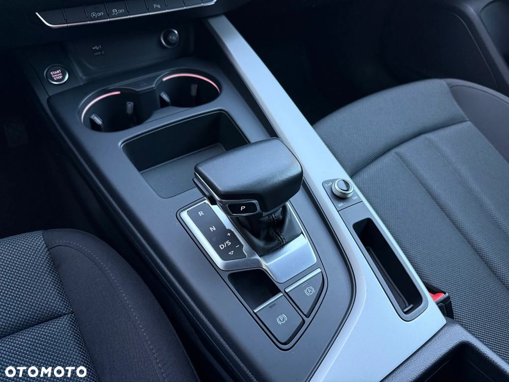Audi A4 Limousine - 30