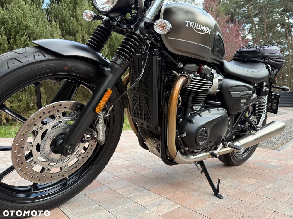 Triumph Street Twin - 15