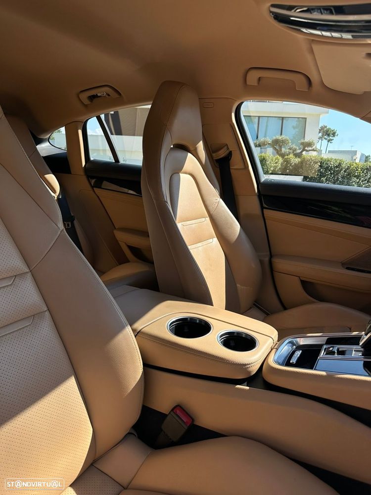 Porsche Panamera - 17