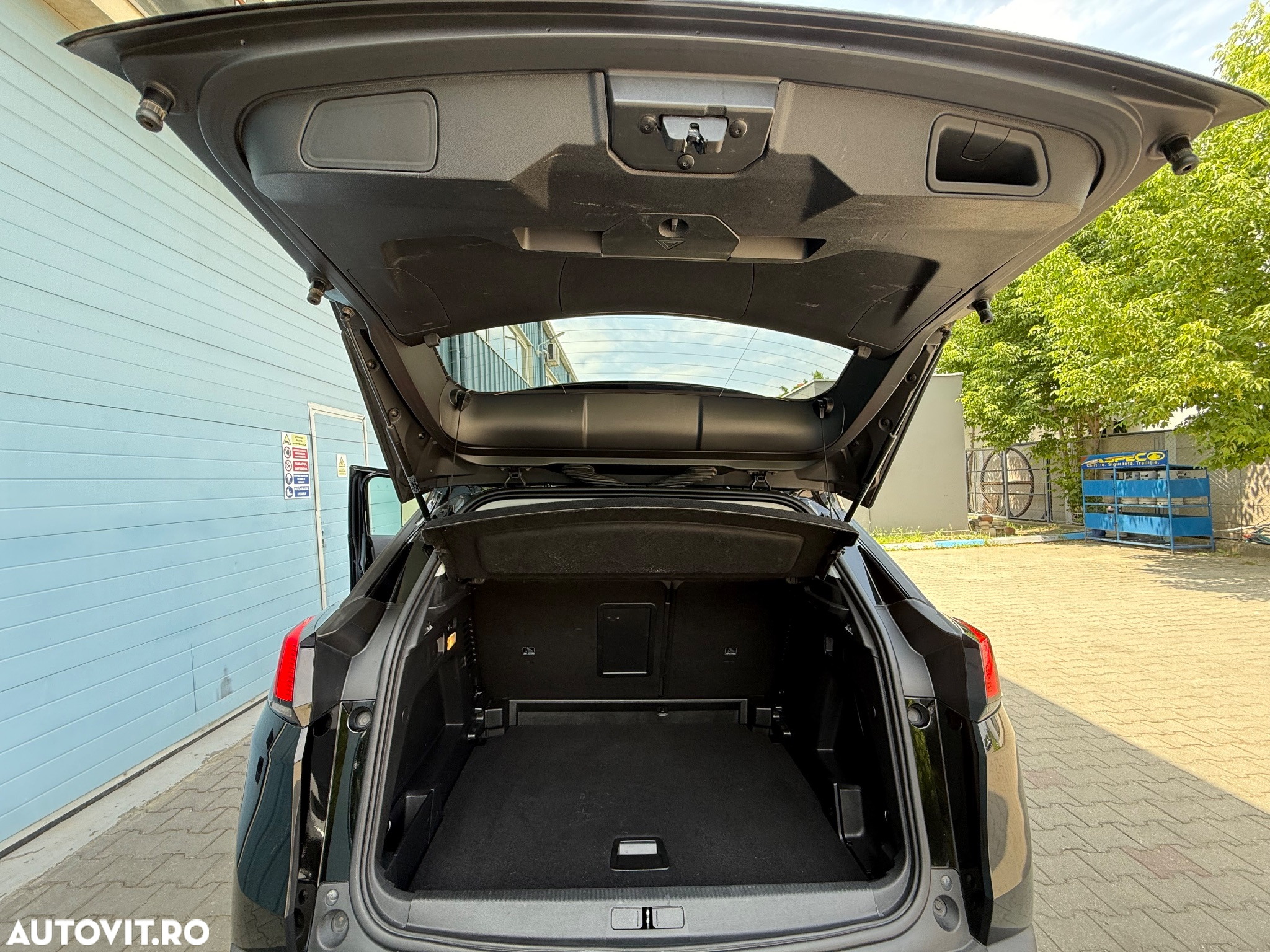 Peugeot 3008 1.5 BlueHDI S&S EAT8 Allure - 23