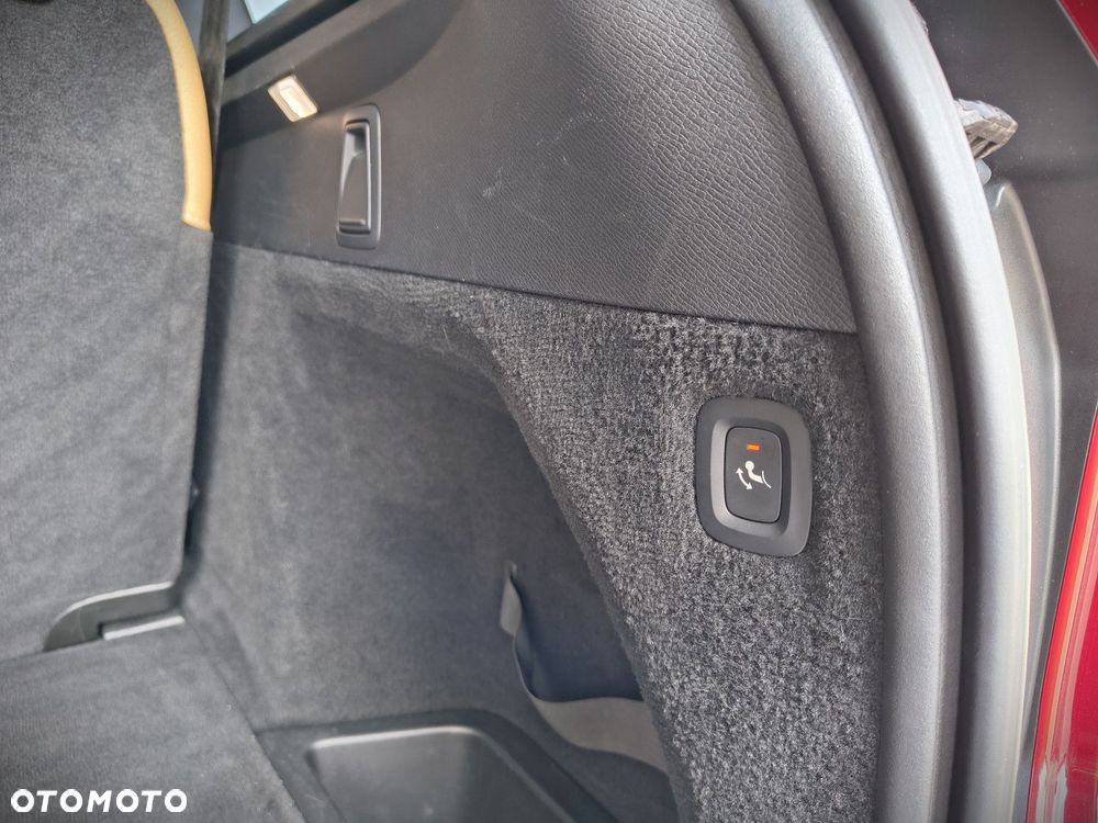 Volvo XC 90 - 30