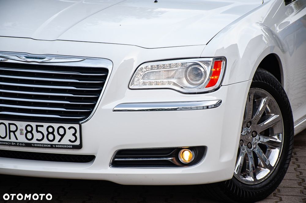 Chrysler 300C - 11