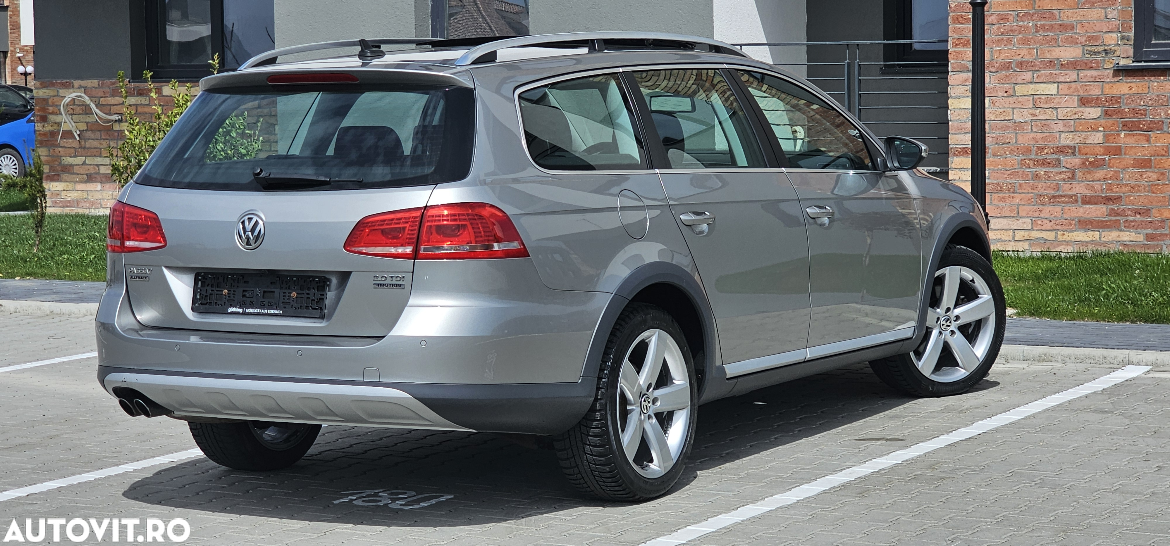 Volkswagen Passat Variant 2.0 TDI 4Motion BlueMotion Technology Exclusive - 3