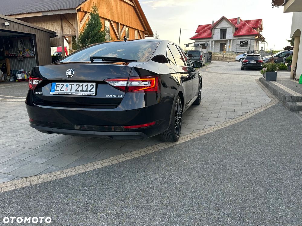 Skoda Superb 2.0 TDI DSG Ambition - 8