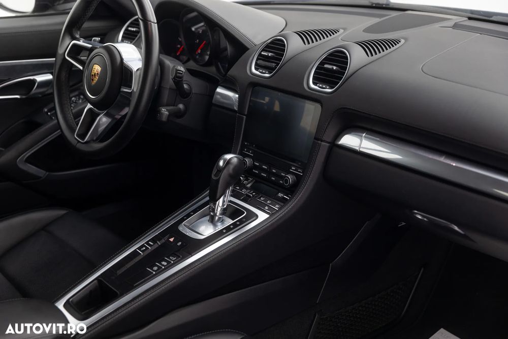 Porsche Cayman PDK - 26