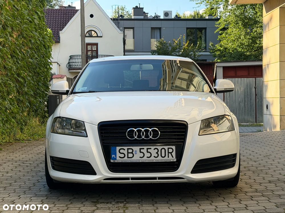 Audi A3 3-drzwiowe 1.6 Attraction - 2