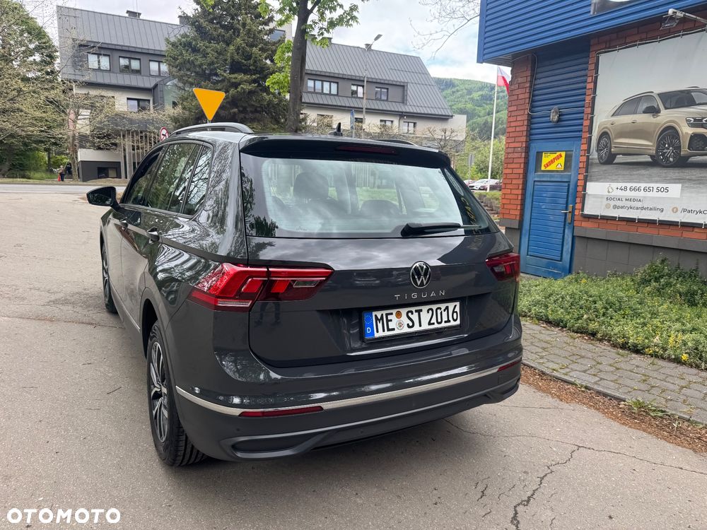 Volkswagen Tiguan - 16