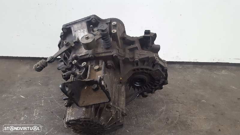 CAIXA VELOCIDADES HYUNDAI MATRIX 2001 - 2