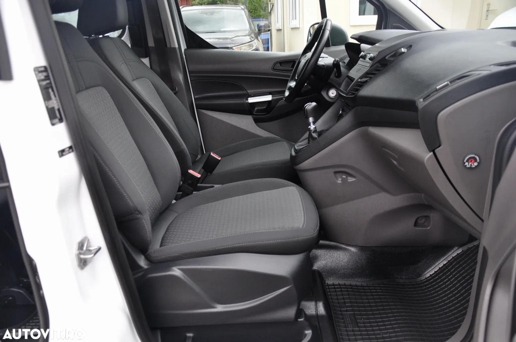 Ford Transit Connect L2H1 5 Locuri - 11