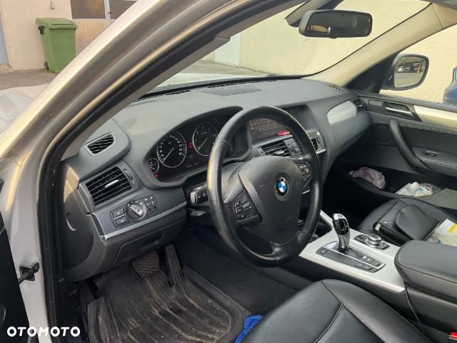 BMW X3 xDrive20d - 9