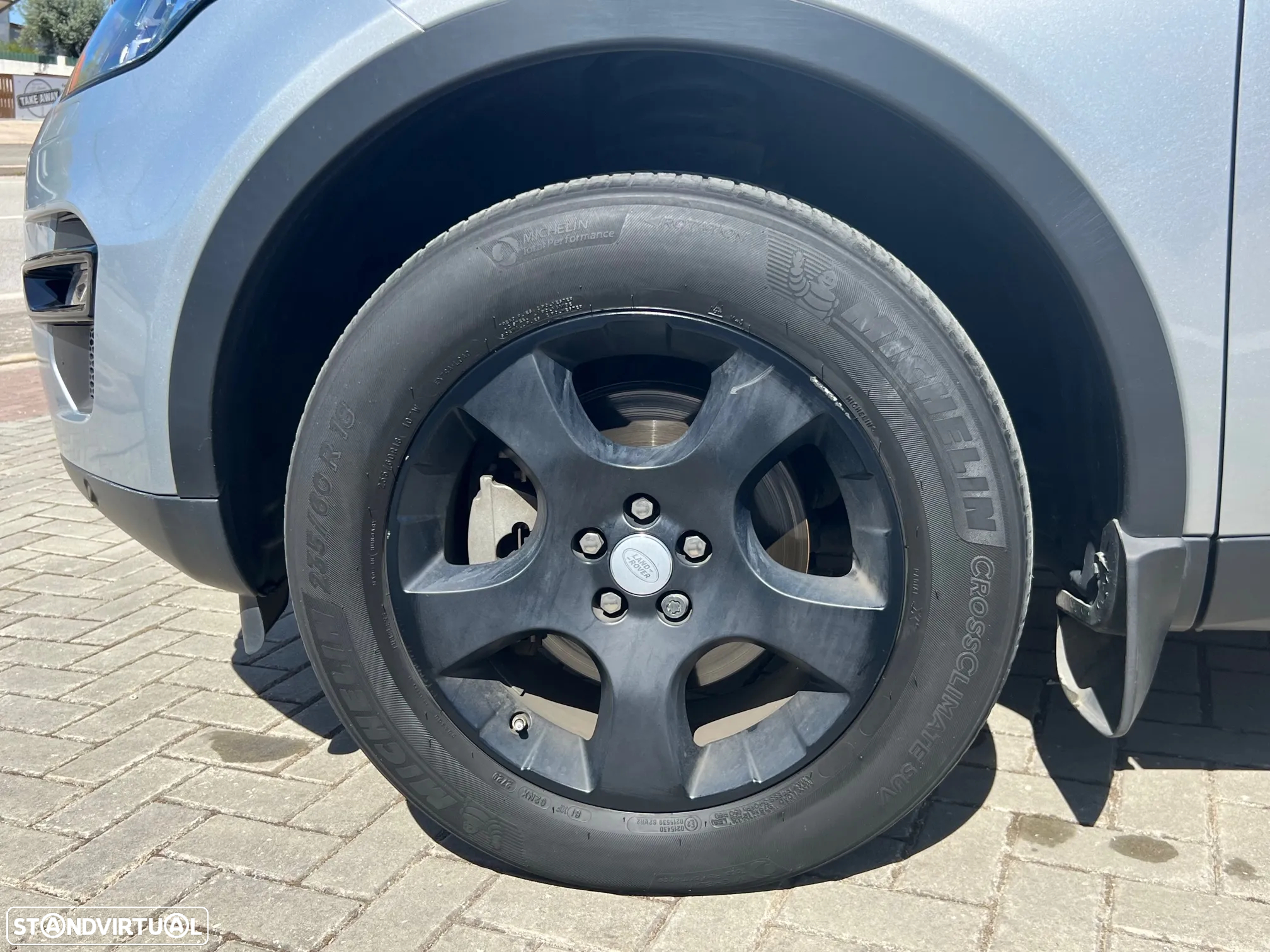 Land Rover Discovery Sport 2.0 eD4 HSE - 6