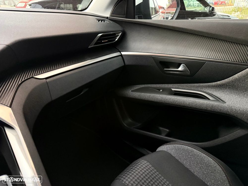 Peugeot 3008 1.2 PureTech Active - 16
