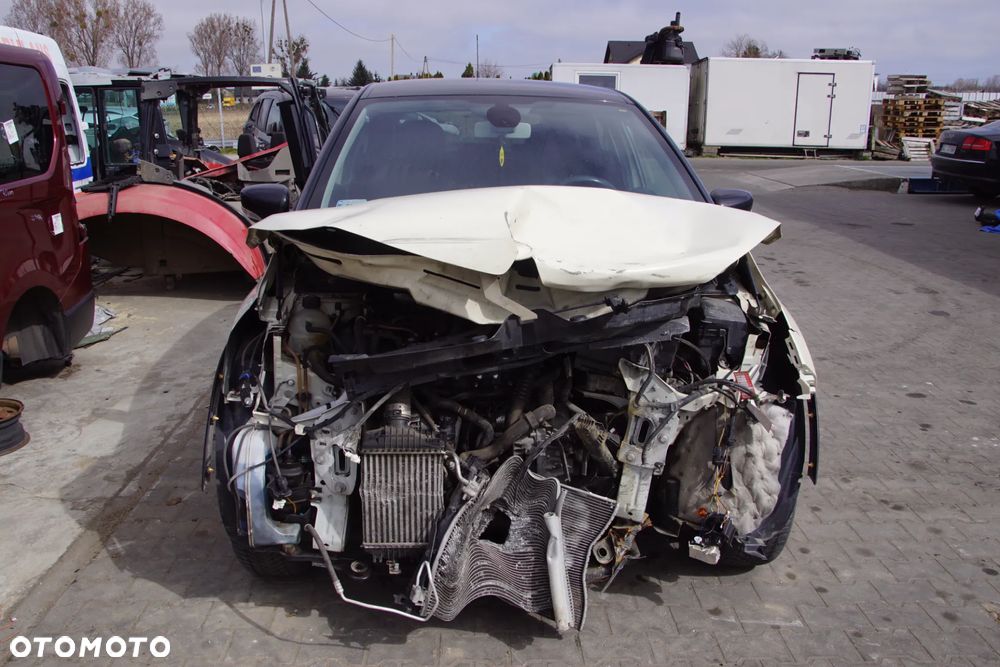 Auto na części - Renault Captur I 1.5 DCI 90 KM K9K628 JR5332 BIXND 2015R Silnik Skrzynia Drzwi Błotnik Klapa Zderzak Klamka Lusterko Szyba Lampa Deska Kokpit Sterownik Moduł Czujnik Licznik Wyświetlacz Panel Kierownica - 8