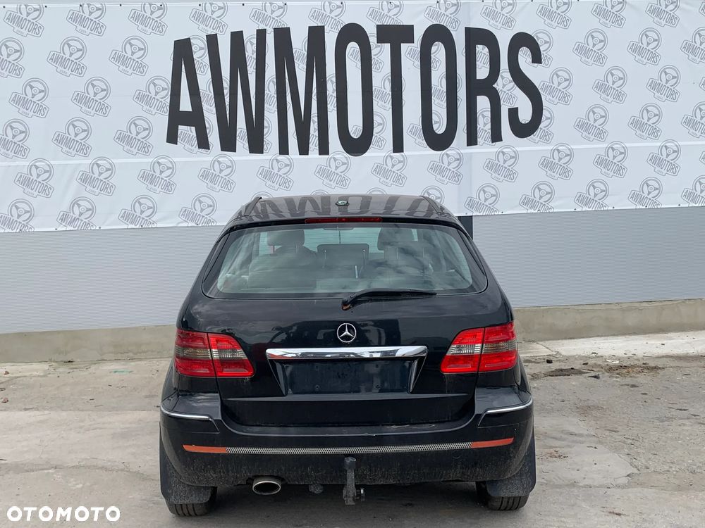 MERCEDES B KLASA *SAMOCHÓD NA CZĘŚCI* MASKA, LAMPA, DRZWI, LUSTERKO, ZDERZAK, GRILL, BŁOTNIK, KLAPA, BELKA, DESKA, FOTELE, KANAPA, ĆWIARTKA, KIEROWNICA, TARCZE, ZACISKI, ZAWIESZENIE, KOMPLETNY PRZÓD, KOMPLETNY TYŁ, LICZNIK, ZEGARY, PRAWE LEWE PRZÓD TYŁ - 4