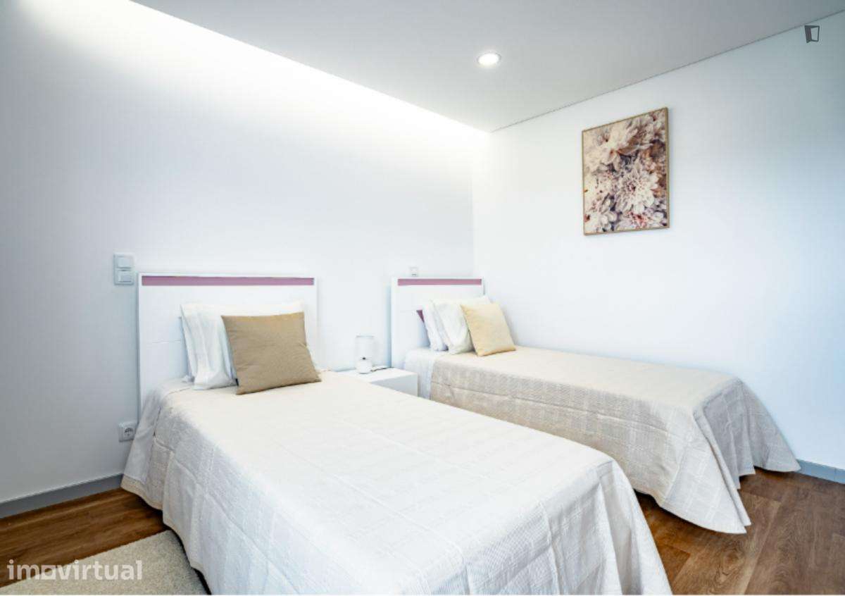 Apartamento com 3 quartos - localizado em Baixa Coimbra - Grande imagem: 4/49