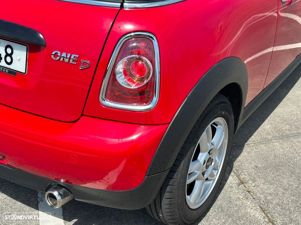 MINI 3 Portas One D - 12