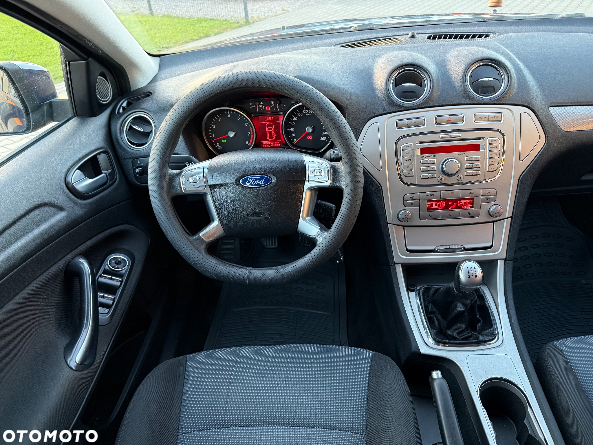 Ford Mondeo 1.6 Ambiente - 21
