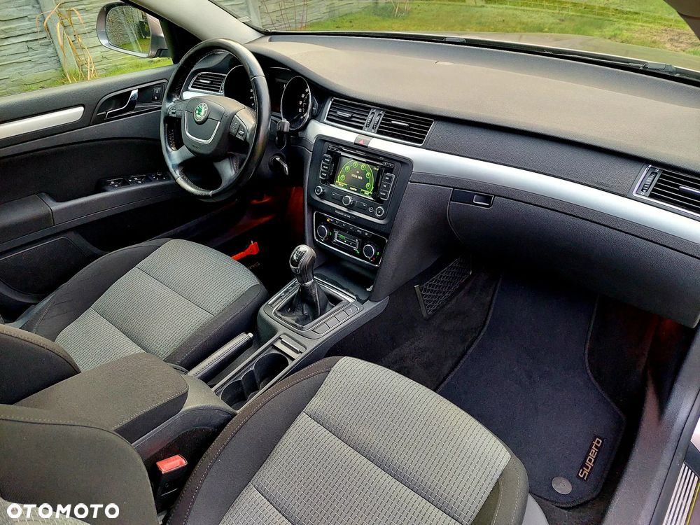Skoda Superb 1.6 TDI GreenLine - 7