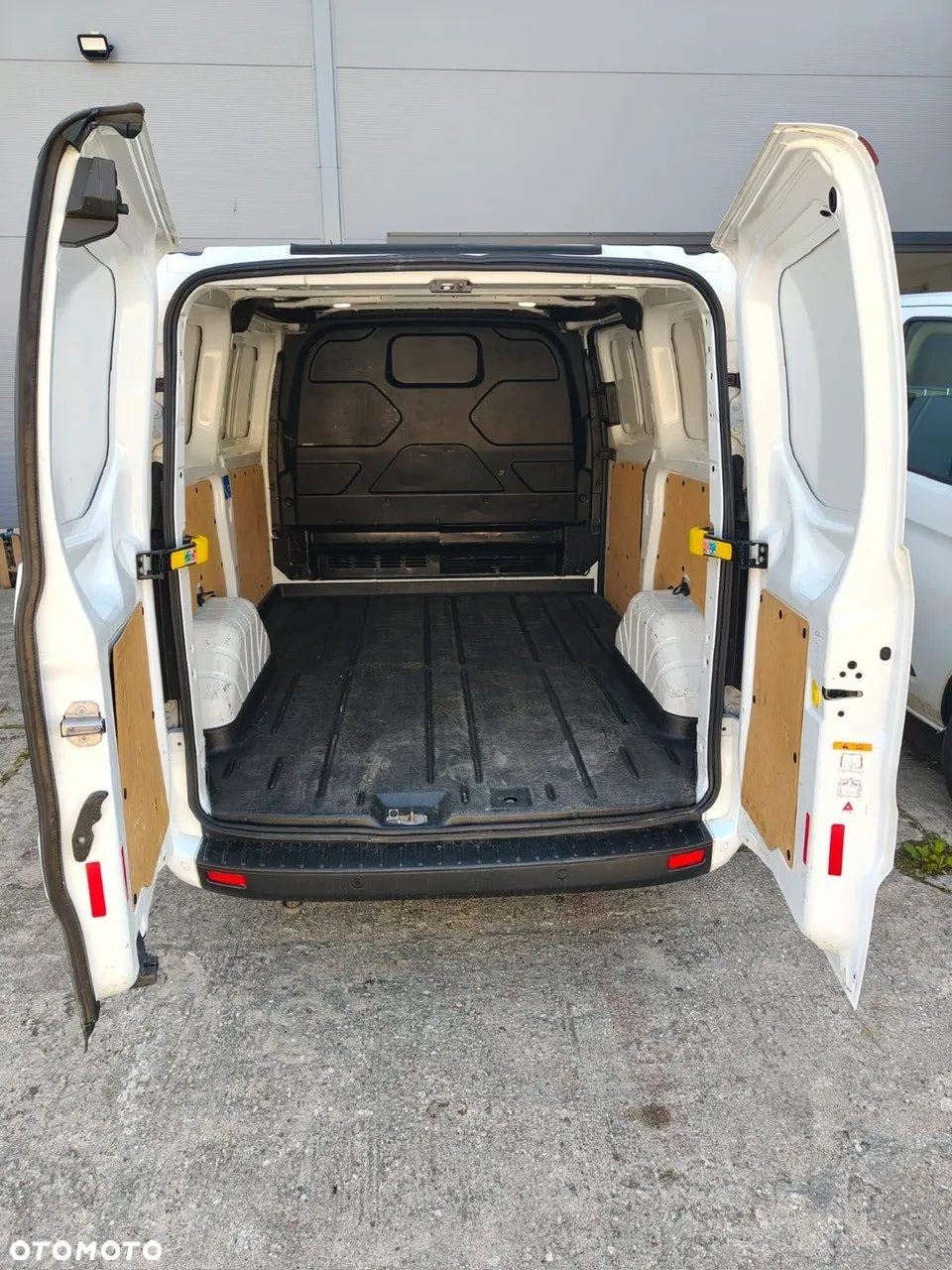 Ford TRANSIT CUSTOM - 6