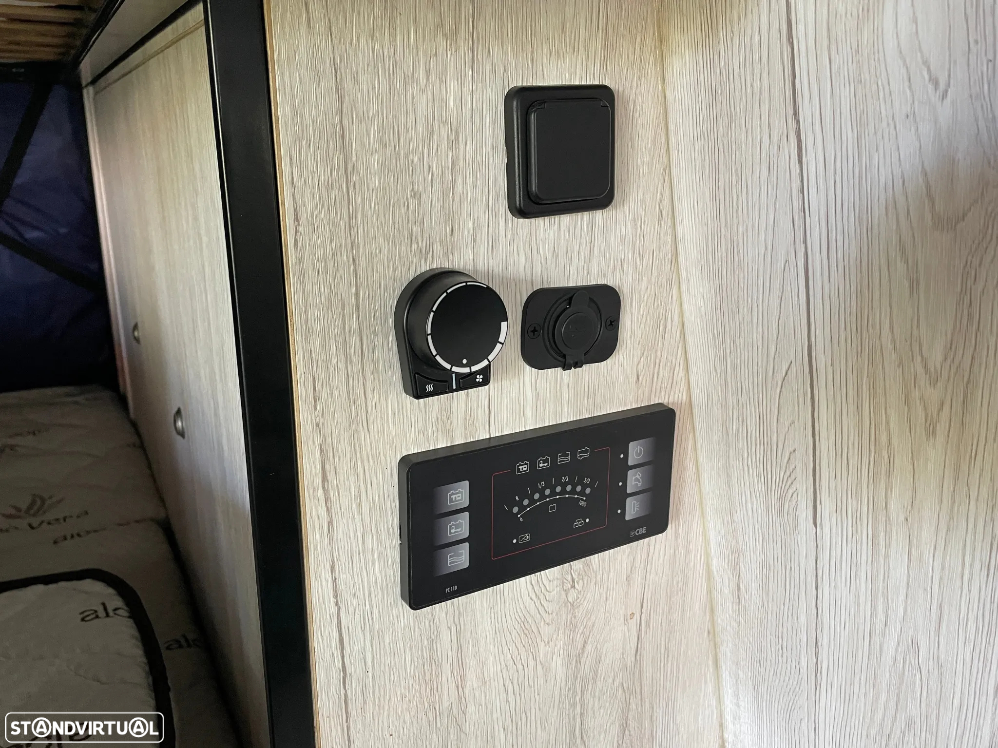 VW T5 4Motion Camper - 30
