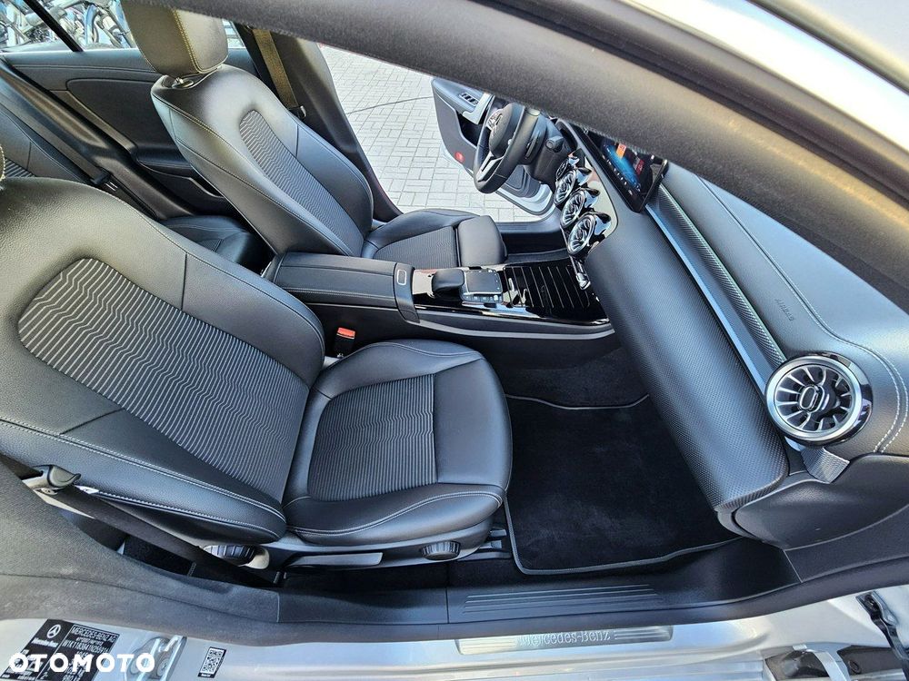 Mercedes-Benz CLA - 36