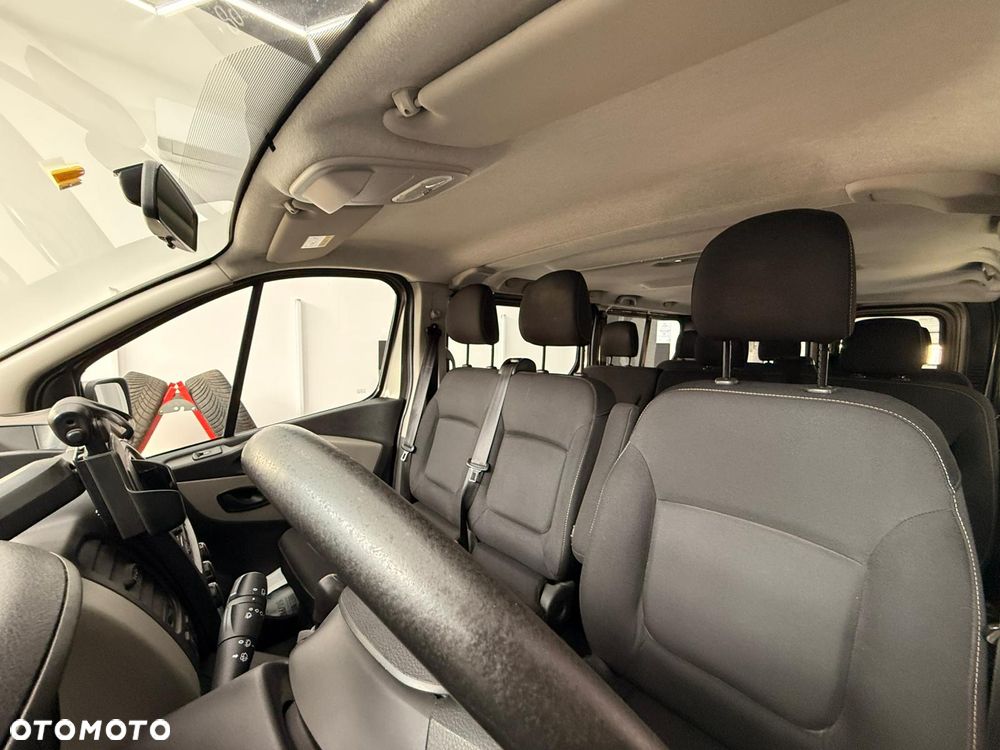 Renault Trafic - 16