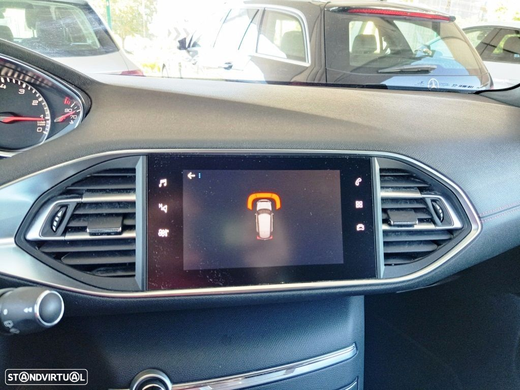 Peugeot 308 1.2 PureTech GT Line - 30