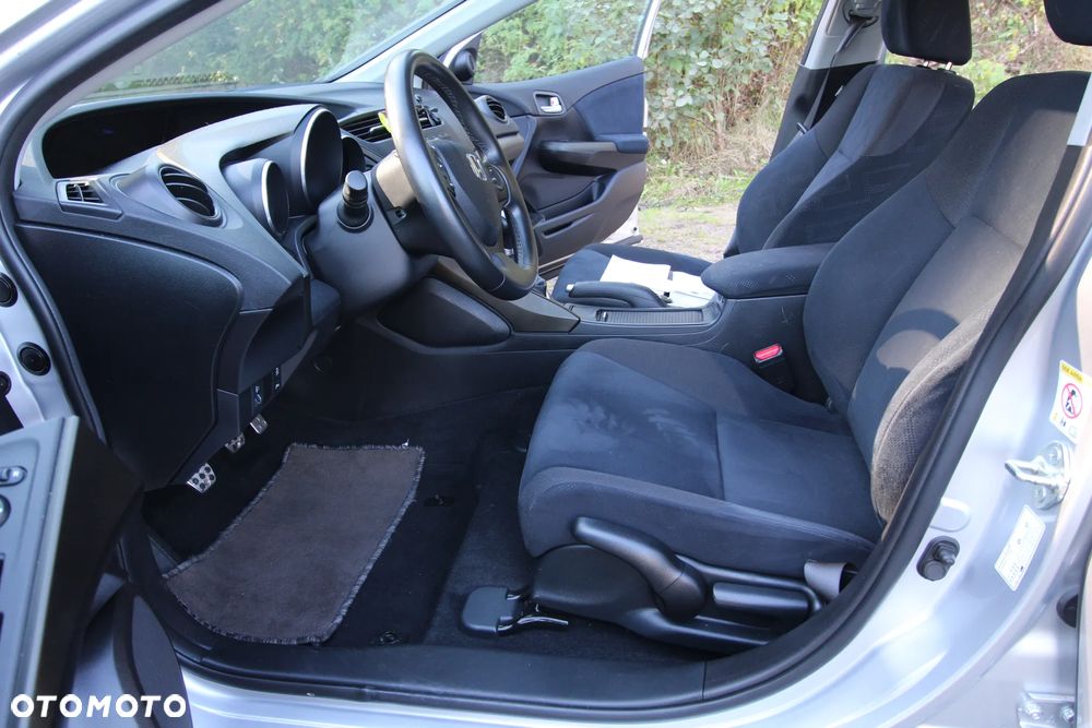 Honda Civic 1.4 i-VTEC Comfort - 19