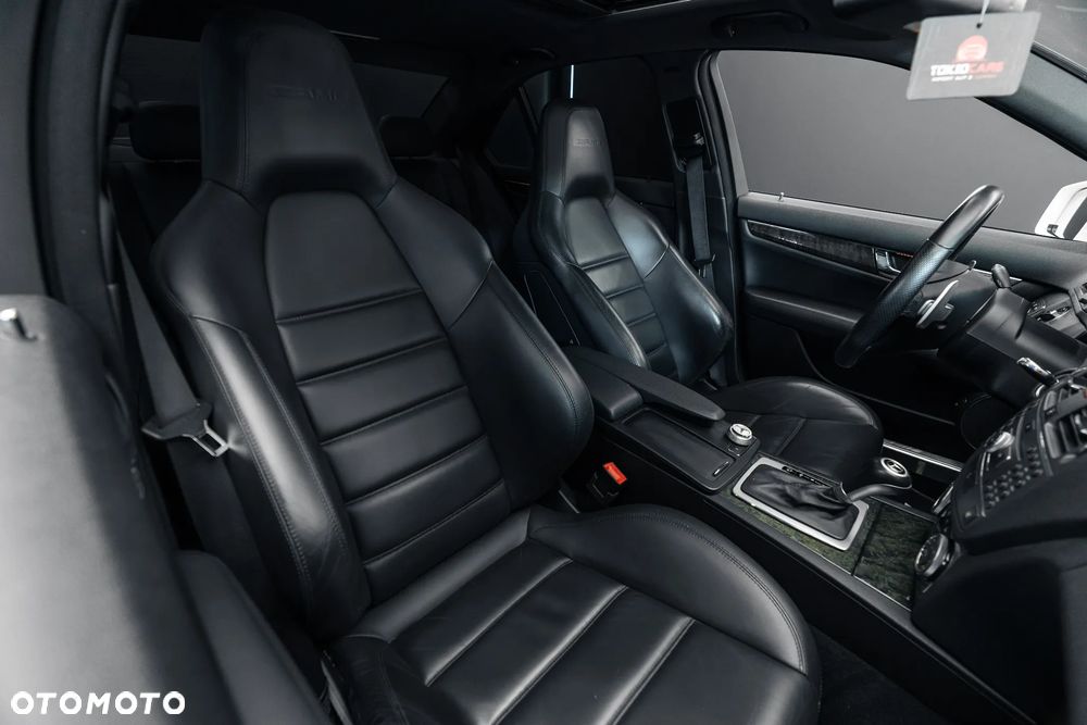 Mercedes-Benz Klasa C 63 AMG 7G-TRONIC - 27