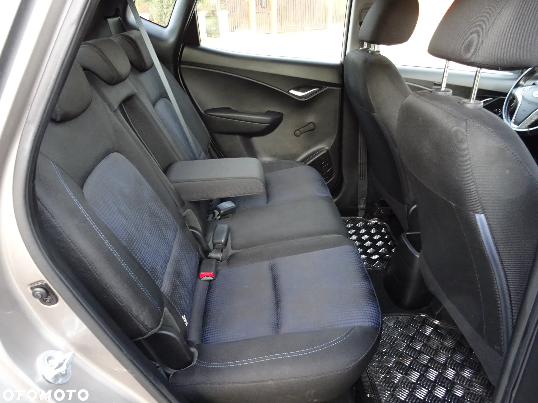 Hyundai ix20 1.4 blue Comfort - 11