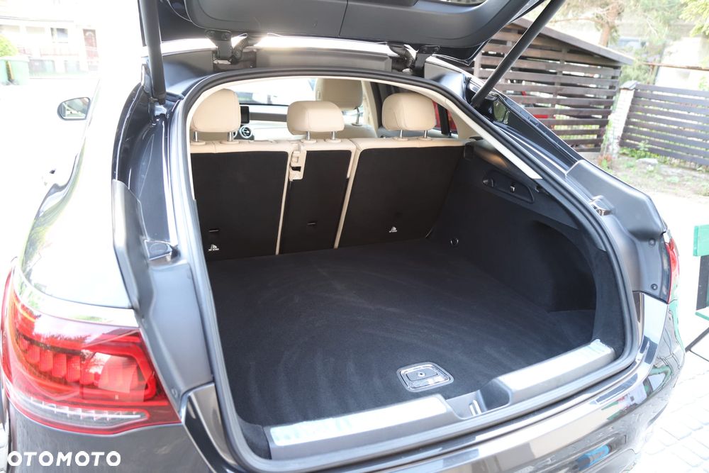 Mercedes-Benz GLC 200 4Matic 9G-TRONIC AMG Line Plus - 20