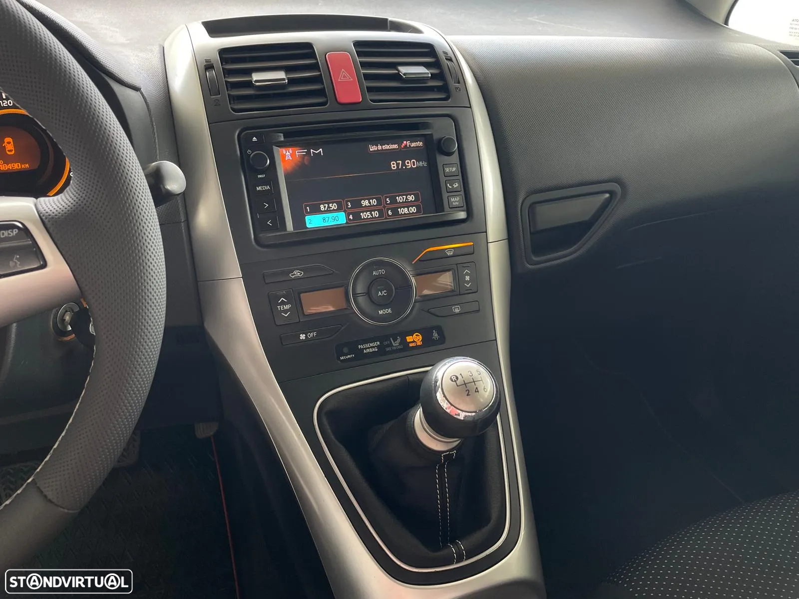 Toyota Auris 1.4 D-4D Exclusive - 11